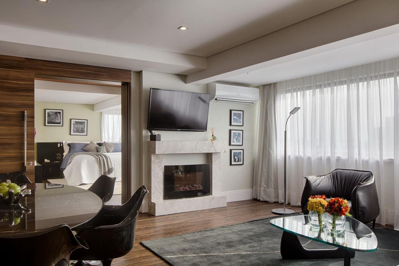 Art Hotel Transamerica Collection Porto Alegre Buitenkant foto A suite at the hotel